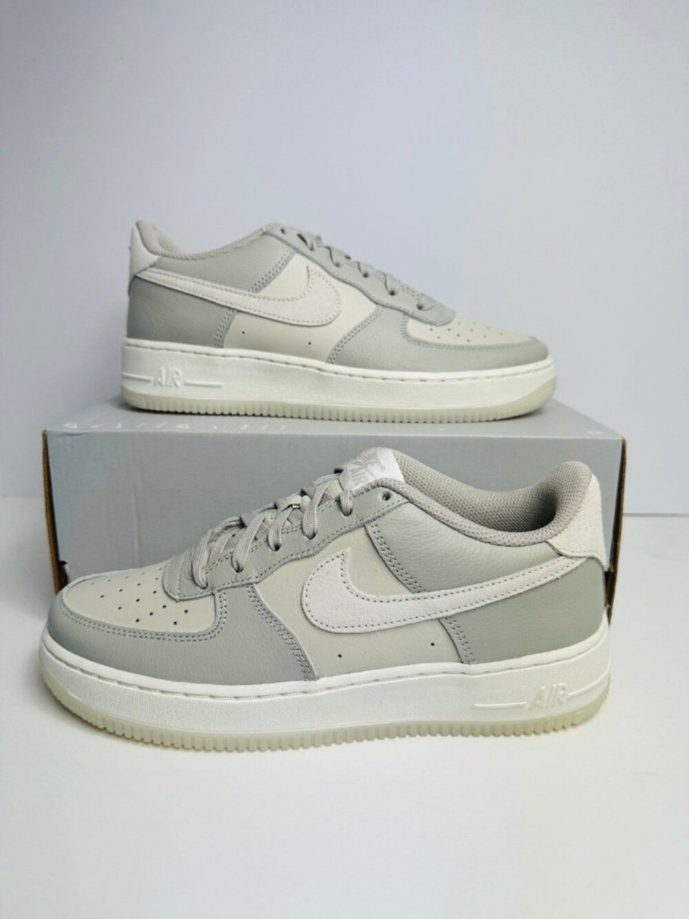 6Y AIR FORCE 1 LV8 GS LIFESTYLE SHOES Light Bone/Light Iron HF5349-001
